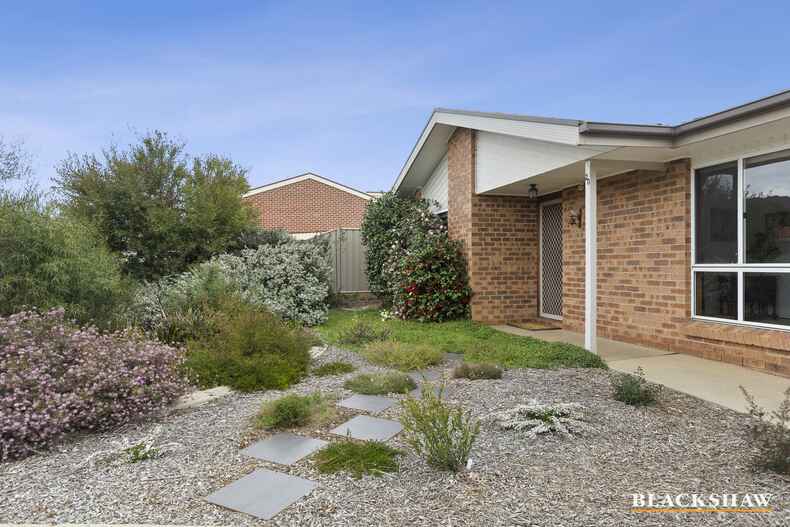 20 Patanga Gardens Queanbeyan West