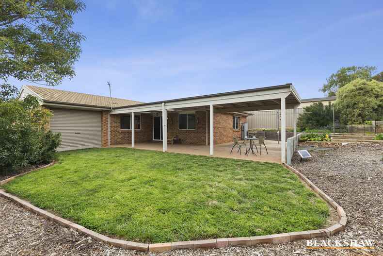 20 Patanga Gardens Queanbeyan West