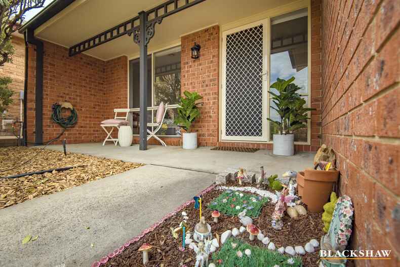 6 Yerrabi Place Ngunnawal