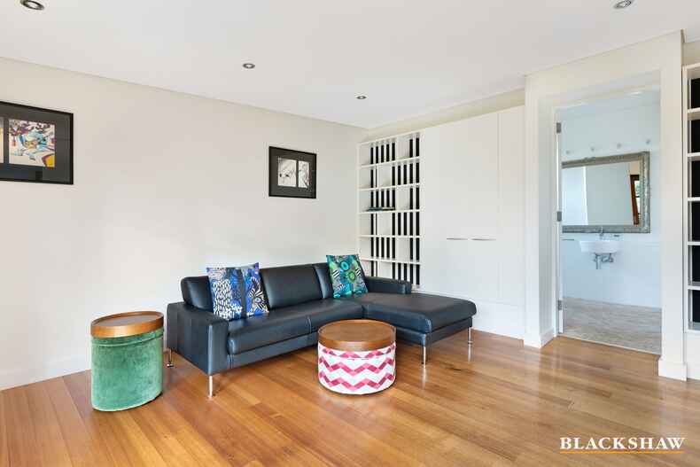 30 Carnegie Crescent Narrabundah