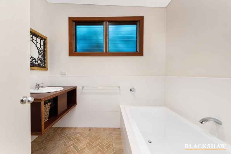 30 Carnegie Crescent Narrabundah