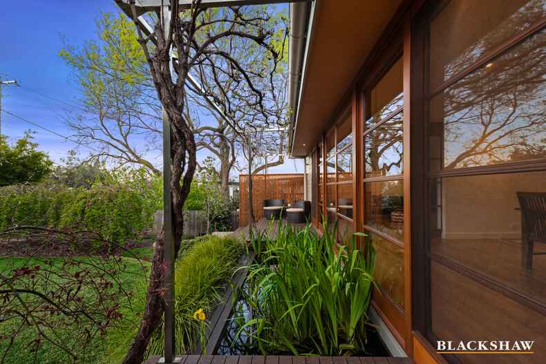 30 Carnegie Crescent Narrabundah