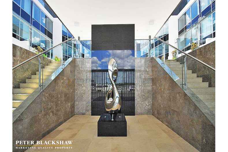 83/11 Trevillian Quay Kingston