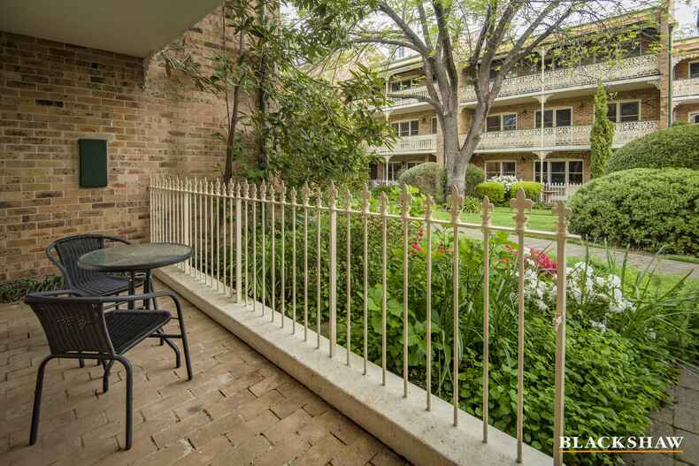 2/3 Allambee Street Reid