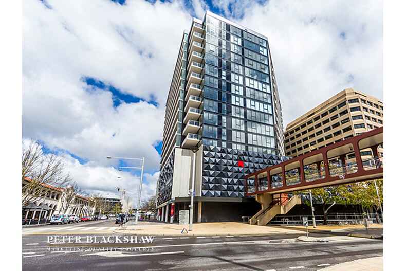71/45 West Row City