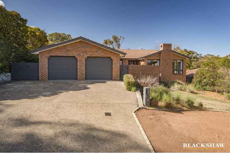 6 Goldsbrough Close Macarthur