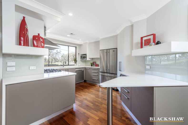 6 Goldsbrough Close Macarthur