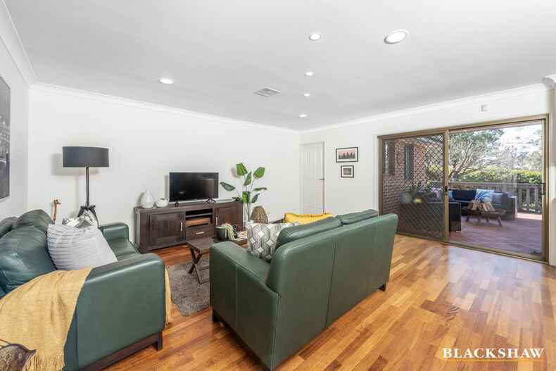 6 Goldsbrough Close Macarthur