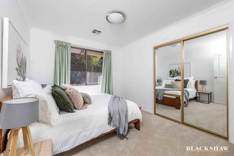 6 Goldsbrough Close Macarthur