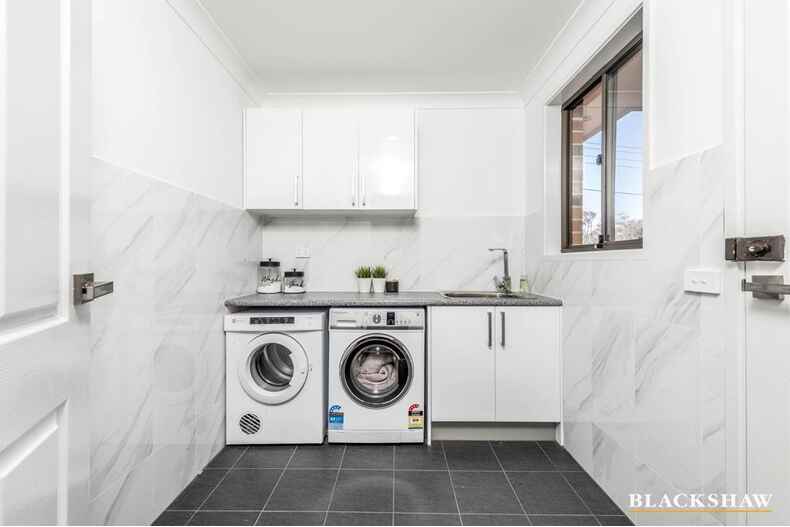 6 Goldsbrough Close Macarthur