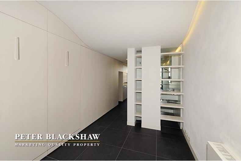 318/25 Edinburgh Avenue City