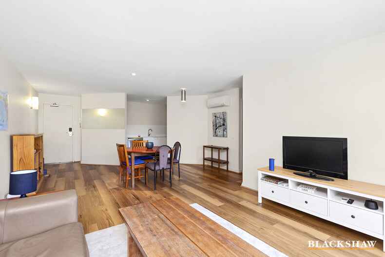 28/15 Tench Street Kingston