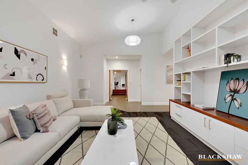 24 Bisdee Street Hughes