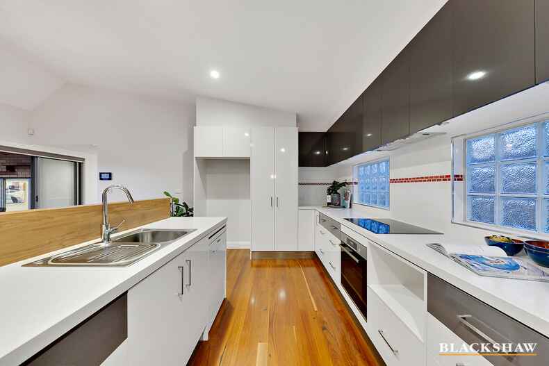 24 Bisdee Street Hughes