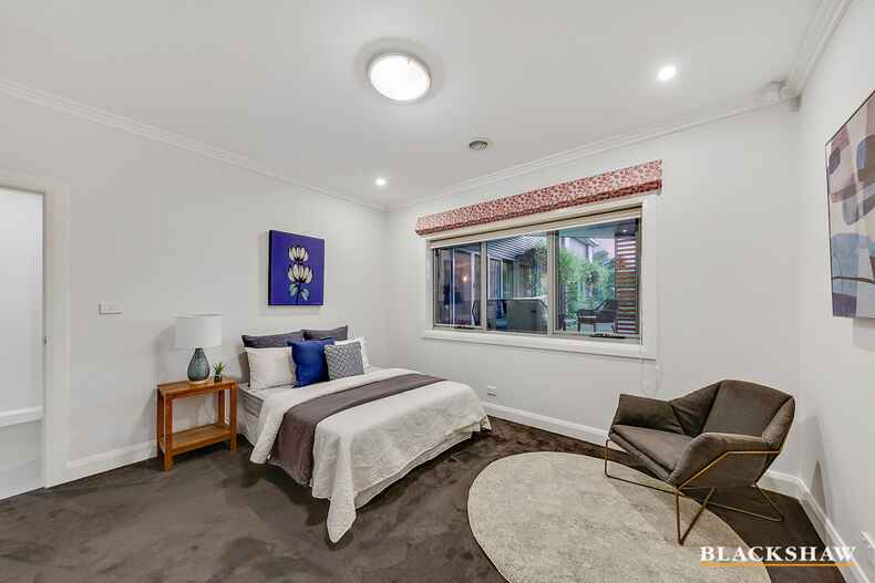 24 Bisdee Street Hughes