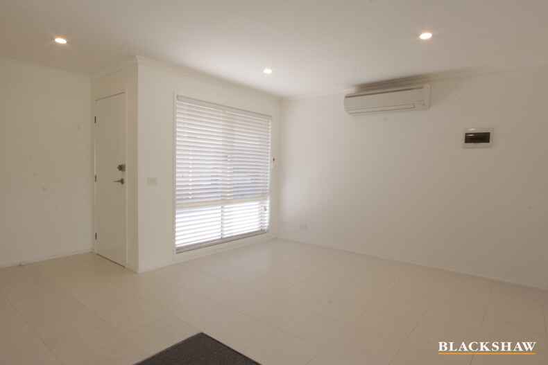 2/7-9 Walker Crescent Jerrabomberra