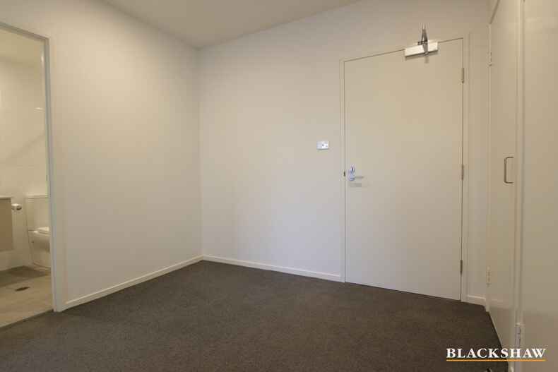 254/7 Irving Street Phillip