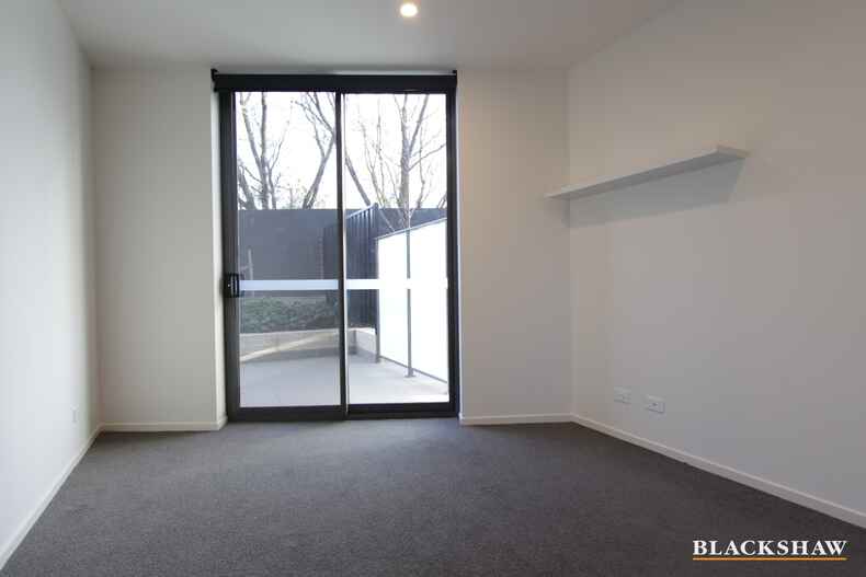 254/7 Irving Street Phillip