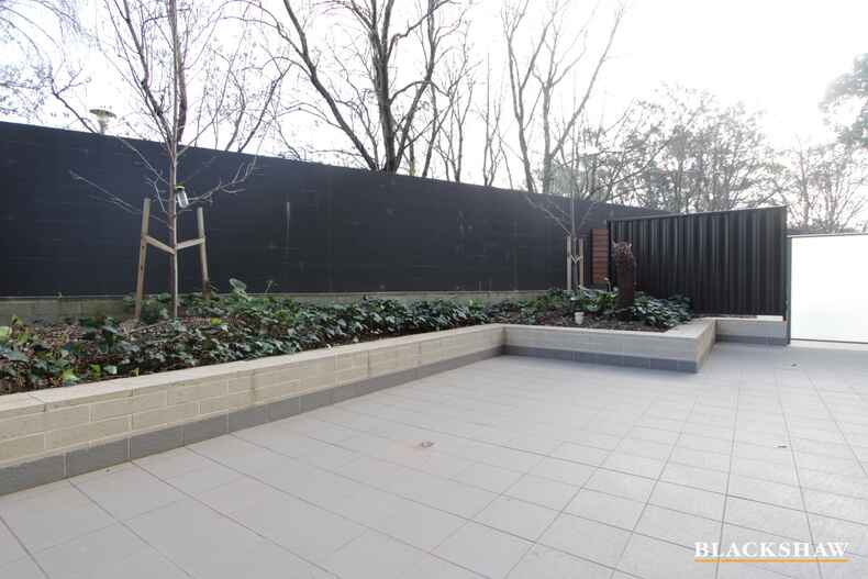 254/7 Irving Street Phillip