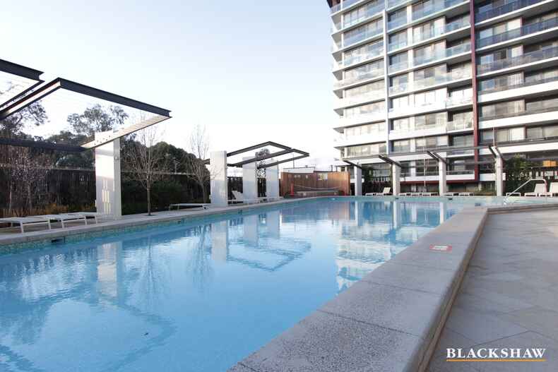 254/7 Irving Street Phillip