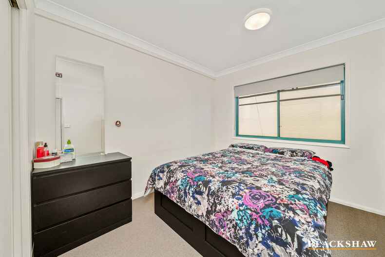 40/53 McMillan Crescent Griffith