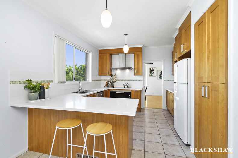 10 Mackrell Place Calwell