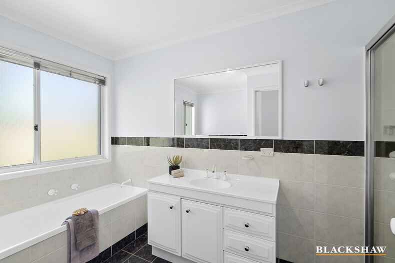 10 Mackrell Place Calwell