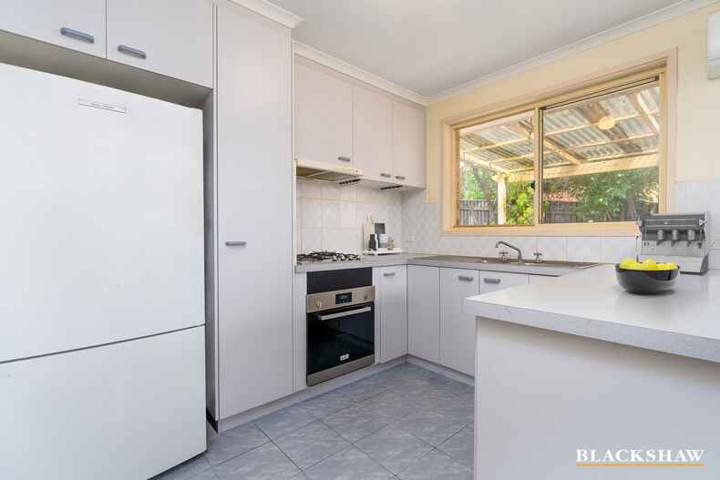10 Hickenbotham Street Gordon