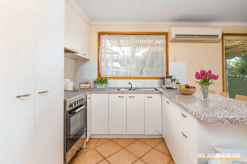 10 Hickenbotham Street Gordon