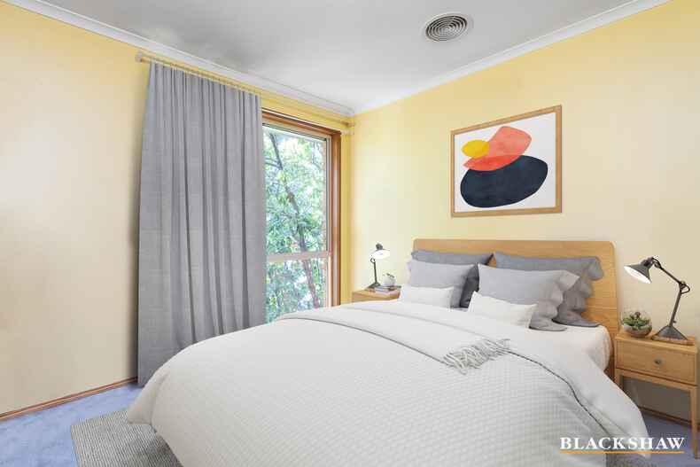 10 Hickenbotham Street Gordon