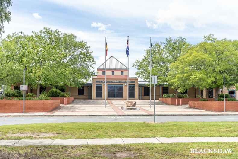 10 Hickenbotham Street Gordon