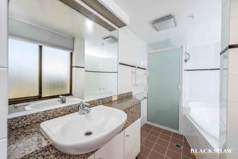 1902/2 Marcus Clarke Street City