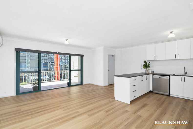 67/53 McMillan Crescent Griffith