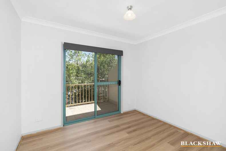 67/53 McMillan Crescent Griffith