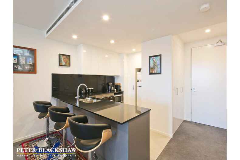 11/9 Leichhardt Street Kingston