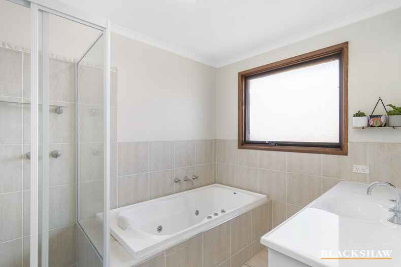 8 Trenwith Close Spence