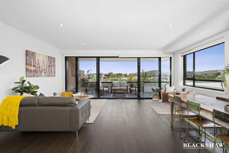 412/85 Eyre Street Kingston