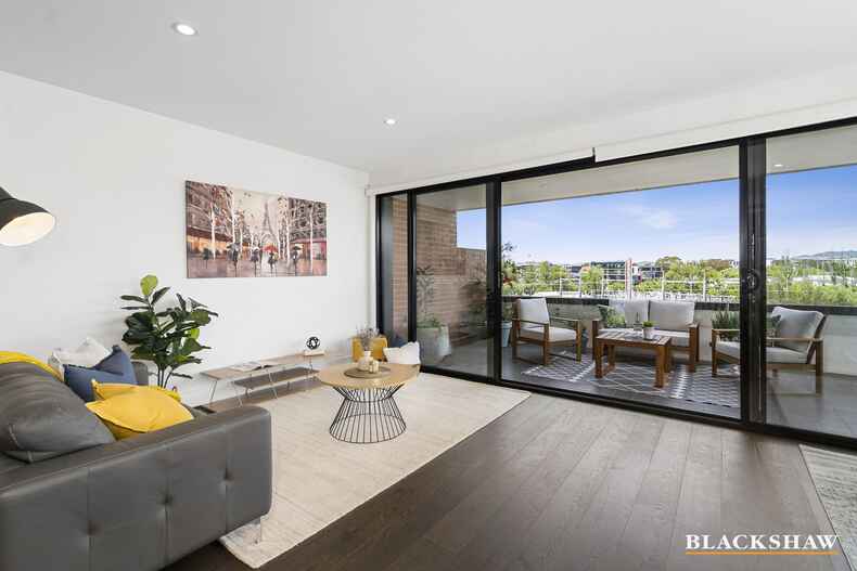 412/85 Eyre Street Kingston