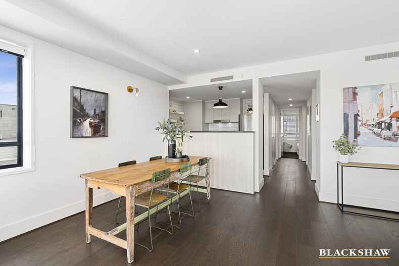 412/85 Eyre Street Kingston