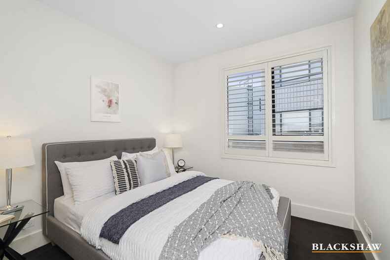 412/85 Eyre Street Kingston