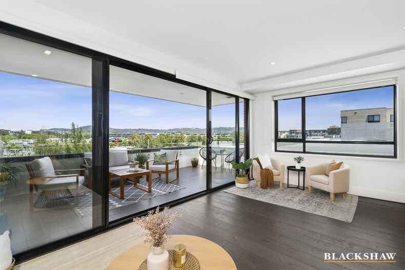412/85 Eyre Street Kingston
