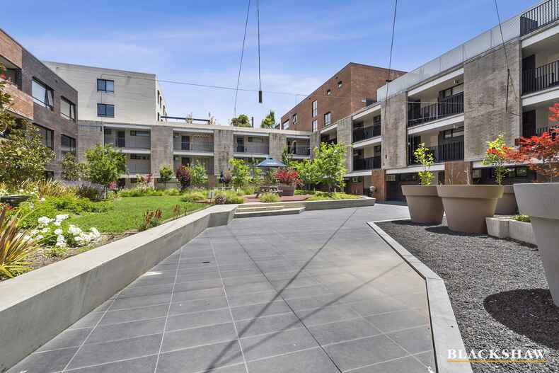 412/85 Eyre Street Kingston