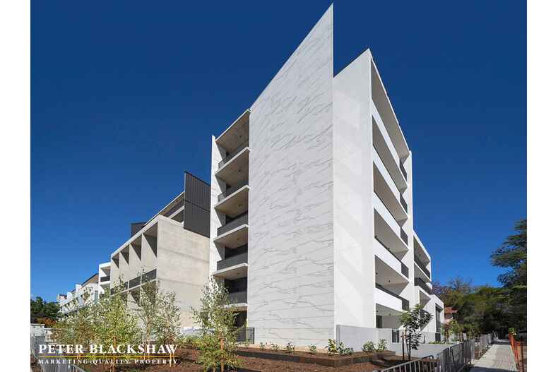 4/22 Canberra Avenue Forrest