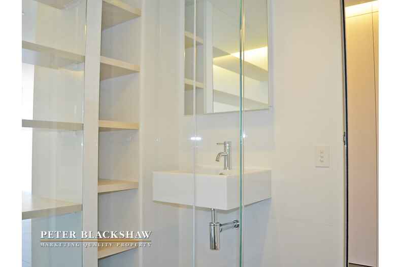 707/25 Edinburgh Avenue City