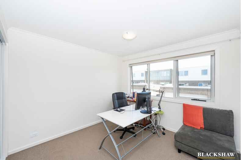 18/33 Arthur Blakeley Way Coombs