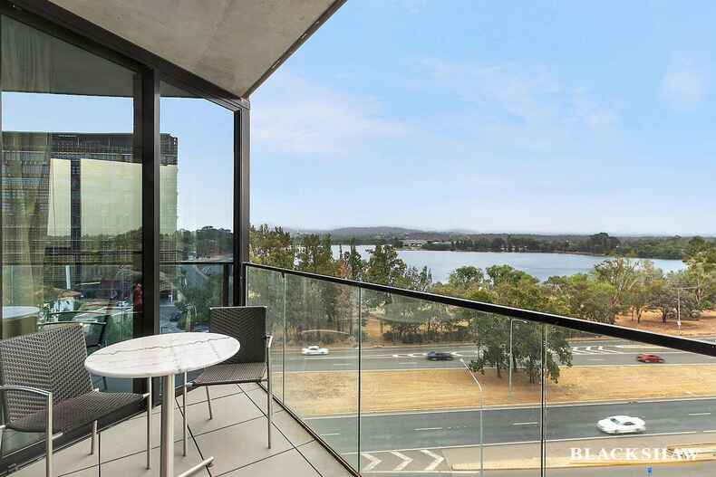 602/19 Marcus Clarke Street City