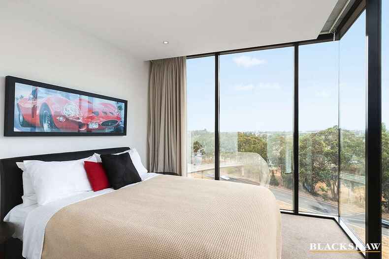 602/19 Marcus Clarke Street City
