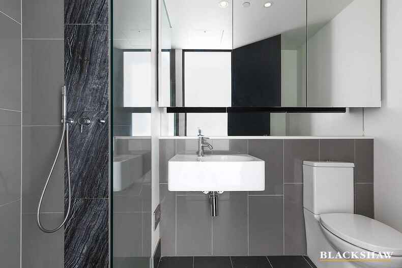 602/19 Marcus Clarke Street City