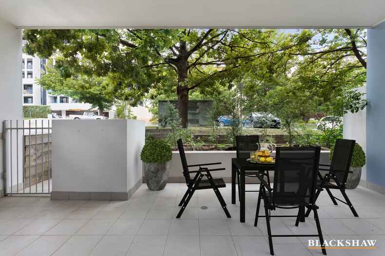 7/10 Burke Crescent Kingston