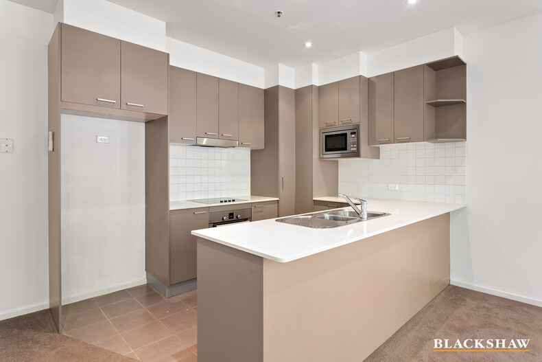 7/10 Burke Crescent Kingston